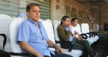 وزير الرياضة والبدرى وبركات يحضرون مباراة منتخب الشباب أمام النيجر
