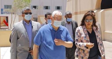المستشار عدلى منصور يزور دمياط ويتفقد مكتبة مصر العامة بعزبة البرج