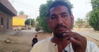 أحمد عبد الله يرعى الأغنام منذ 20 سنة وينصح الشباب بمشروعات الثروة الحيوانية.. فيديو وصور