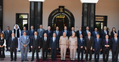 وزير الدفاع يلتقى وفدا من لجنة الدفاع والأمن القومى بمجلس النواب  