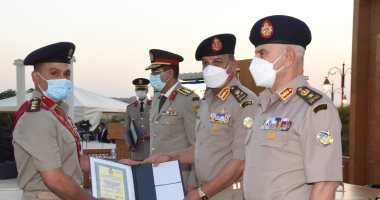 وزير الدفاع يشهد تخريج دورات جديدة من دارسى أكاديمية ناصر العسكرية وكلية القادة والأركان
