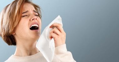 لماذا تعطس بعد الأكل مباشرة؟.. ليست حساسية دائمًا
