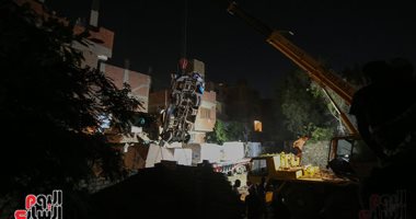 بث مباشر.. تفاصيل حادث تصادم قطار حلوان  .. صور