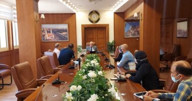 محافظ بورسعيد يوجه بالبدء فى دراسة تطوير سوق على بحى الزهور