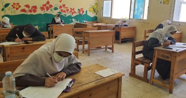  طلاب القسم العلمى يؤدون اليوم امتحان مادة الكيمياء بالثانوية الأزهرية