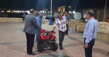 التحفظ على دراجات و"البتش باجى" بشاطئ بورسعيد.. صور