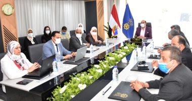 محافظ أسوان يعلن بدء التشغيل التجريبى لأكبر مبنى للتحول الرقمى بالصعيد.. فيديو