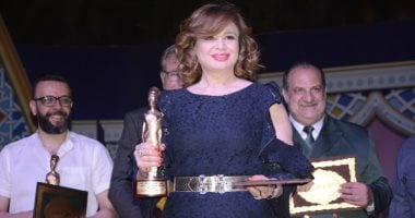 تكريم إلهام شاهين وخالد الصاوى وخالد زكى بحفل كتاب ونقاد السينما.. صور