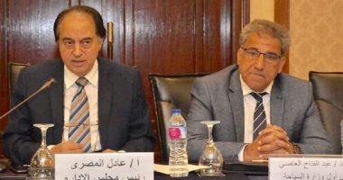 السياحة والآثار تحذر المنشآت والمطاعم السياحية من عدم تسجيل بيانات عمالها 