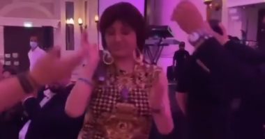 نبيلة عبيد ترقص على أغنية "يا بحر الهوى" فى دبى.. فيديو وصور