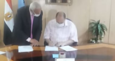 محافظ أسيوط يهنئ أوائل الشهادة الإعدادية على مستوى المحافظة.. فيديو