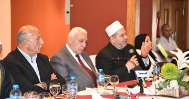 "دينية النواب" تبحث أزمة أصحاب ورش الغردقة مع الأوقاف وتتعهد بالحل.. صور