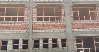 حياة كريمة ببنى سويف.. العمل فى تنفيذ الصرف الصحى بقرى البرج وكوم أبو خالد 