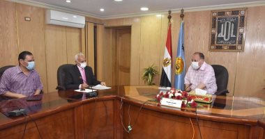 طالبات أسيوط يتفوقن على طلابها فى أوائل الشهادة الإعدادية