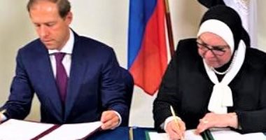 الاتفاق على أكثر من 50 مجال تعاون بين مصر وروسيا.. أبرزها ربط البنوك المصرية بالشبكة المالية الروسية.. والاستثمار في تحديث السفن وتحلية مياه البحر.. وتوريد 35عربة قطار شهريا لمدة 40شهرا وتصنيع السيارات بالقاهرة