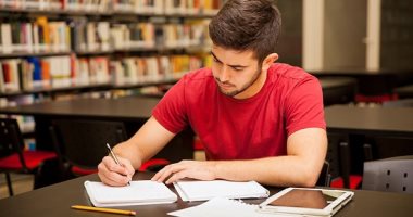 نصائح لتهدئة أعصاب الطلاب أيام الامتحانات.. التنفس بعمق والاستحمام بالملح