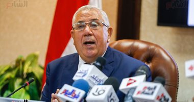 وزير الزراعة يترأس عمومية القابضة لاستصلاح الأراضى..ويؤكد: لامجال لشركات خاسرة