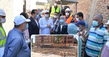 "حياة كريمة" خير يعم قرى الريف بالأقصر.. خطة لتنفيذ 19 كوبرى بإسنا وأرمنت.. والمحافظ يعقد حواراً مجتمعياً مع أهالى 7 قرى لعرض خطة تنفيذ المشروعات.. والأهالى يشكرون الرئيس السيسى على تطوير قراهم.. صور