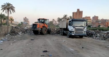 رفع 830 طن مخلفات هدم وقمامة من قرى ومراكز الجيزة.. صور