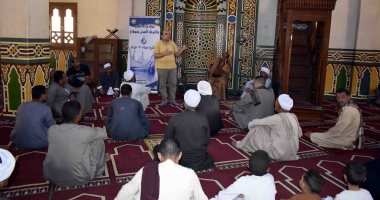حملة طرق أبواب لتوعية أهالى قرى "حياة كريمة" بترشيد استهلاك المياه بسوهاج