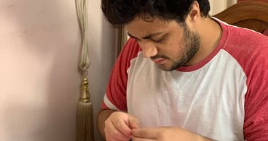 "سامر" ترزى بدرجة مهندس.. يعشق أشغال "الهاند ميد" ولن يتخلى عن الهندسة