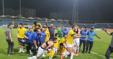لاعبو الإسماعيلى يحتفلون بالفوز على سموحة بسيلفى