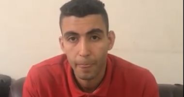 أمانة شاب تنقذ حياة طفلة بالغربية.. "حمدى" أعاد 17 ألف جنيه تكاليف عملية جراحية وجدها فى ميكروباص.. ويروى: وجدت رقم هاتف بالظرف وطمأنت أصحابه بوجود المبلغ وسلمته لهم بعد وقت قصير من إيجاده.. فيديو وصور