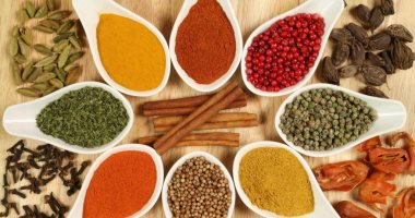 الحلبة والقرفة والكركم.. كيف تساعدك الأعشاب الطبيعية على التحكم بمرض السكرى؟
