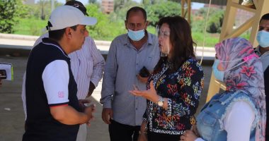 محافظ دمياط تتابع الموقف التنفيذى لعملية تطوير طريق مدخل السيالة 