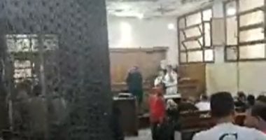أب يذبح ابنه فى الدقهلية بـ"مشرط".. ويعترف: عنده كهرباء زيادة بالمخ.. فيديو