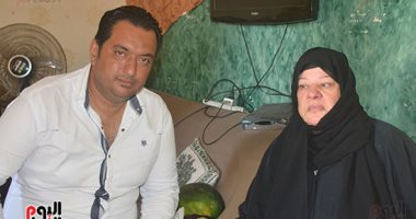 فى الذكرى الثامنة.. "اليوم السابع" داخل منزل شهيد بورسعيد فى ميدان الشهداء قبيل ثورة 30 يونيو.. فدى أبناء وطنه واستقبل قنبلة يدوية بصدره.. ووالدته: محضرتش جنازة ابنى منهم لله وحسبى الله ونعم الوكيل.. فيديو وصور
