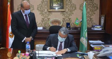 محافظ المنيا: الموافقة على ترقية 284 معلما وأخصائيا