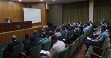 وزير النقل يطالب بعدم السماح لقائد القطار بمغادرته إلا بعد استلام السائق البديل
