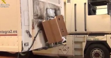 مزارع حشيش متجولة.. إسبانيا تفكك شبكة تزرع الماريجوانا داخل شاحنات مبردة..صور