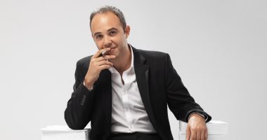 شريف الحطيبى روائى يحقق حلمه بإرسال عمله الأدبى الأول لملكة بريطانيا