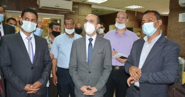 نائب محافظ سوهاج يتفقد سير العمل بالمراكز التكنولوجية .. صور