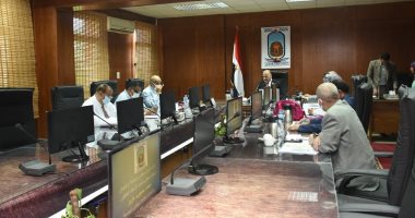 رئيس جامعة الأقصر: صرف 500 جنيه للعاملين واعتبار يوم السبت عطلة أسبوعية
