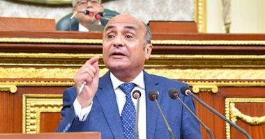 وزير العدل لـ"النواب": تقديم خدمات الشهر العقارى بـ109 مكاتب بريد.. صور