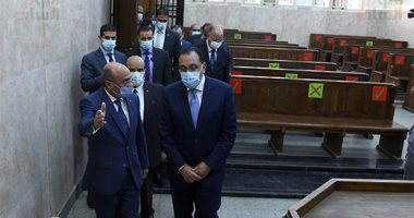 رئيس الوزراء يثنى على جهود رفع كفاءة مقار وأبنية المحاكم الحالية بالمحافظات.. صور