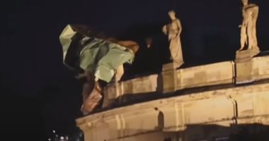 بالفيديو.. عاصفة رعدية تدمر دار أوبرا في شتوتغارت الألمانية