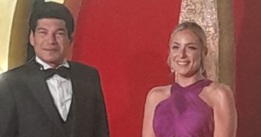 توزيع جوائز ختام فعاليات مهرجان أسوان بحضور نحوم الفن.. فيديو