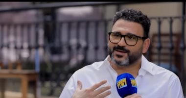 أكرم حسنى ضيف برنامج its show time على CBC.. الإثنين المقبل