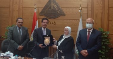 مجلس جامعة بنها يكرم عميدة كلية الحاسبات والذكاء الاصطناعي