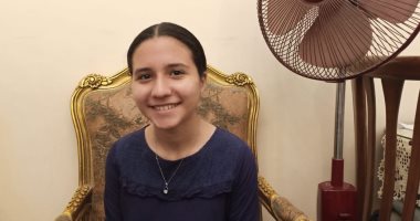 كنت هموت من الفرحة.. الطالبة "فريدة" الحاصلة على جائزة المبدع الصغير بالإسكندرية تروى قصتها مع الجوائز والمسرح وتكريمها من وزيرة الثقافة.. وتؤكد: أحب كتابات شكسبير وأمنيتى الالتحاق بكلية الصيدلة.. فيديو وصور