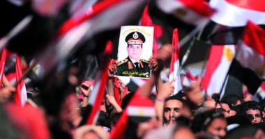 الطريق إلى 30 يونيو.. خروج الشعب المصرى فى ميادين الجمهورية بهتافات "يسقط يسقط حكم المرشد".. القوات المسلحة تنحاز للثوار.. وحقوقى: نقطة مضيئة فى تاريخ مصر.. وخبير أمنى: كانت تصحيح مسار للجمهورية الجديدة