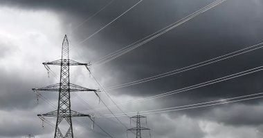 أكثر من 300 مستوطنة أوكرانية بدون كهرباء بسبب الرياح العاتية والأمطار