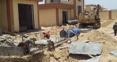 حياة كريمة فى الأقصر.. المرحلة النهائية للصرف الصحى بالطارف القديم بالقرنة.. صور