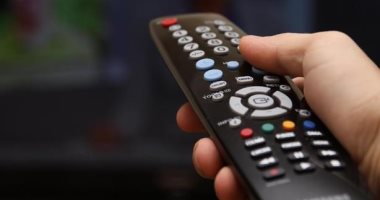 قصة طفلة بريطانية توفيت بسبب ابتلاع بطارية ريموت كونترول.. فيديو