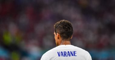 مانشستر يونايتد يبدأ التفاوض مع ريال مدريد للتعاقد مع فاران