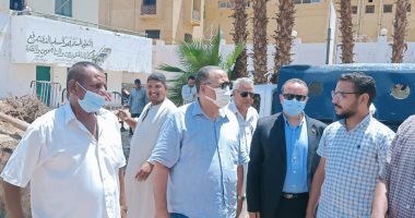 حياة كريمة بأسيوط.. المحافظ يناقش الموقف التنفيذى لمشروعات الصرف بالقوصية